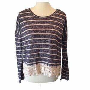 Rewind Crop Sweater Lace Hem Black Size L